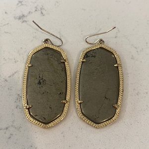 Kendra Scott Elle earrings
